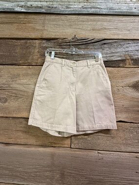 Ralph Lauren classic khaki shorts, Size 4, 6" inseam